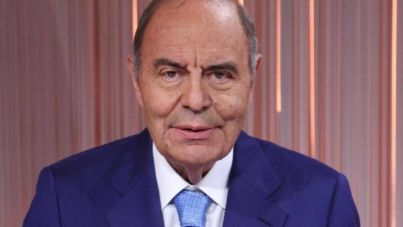 ‘Porta a Porta’, al via da stasera su Rai1: Vespa apre con Germania, governo Meloni e campo largo