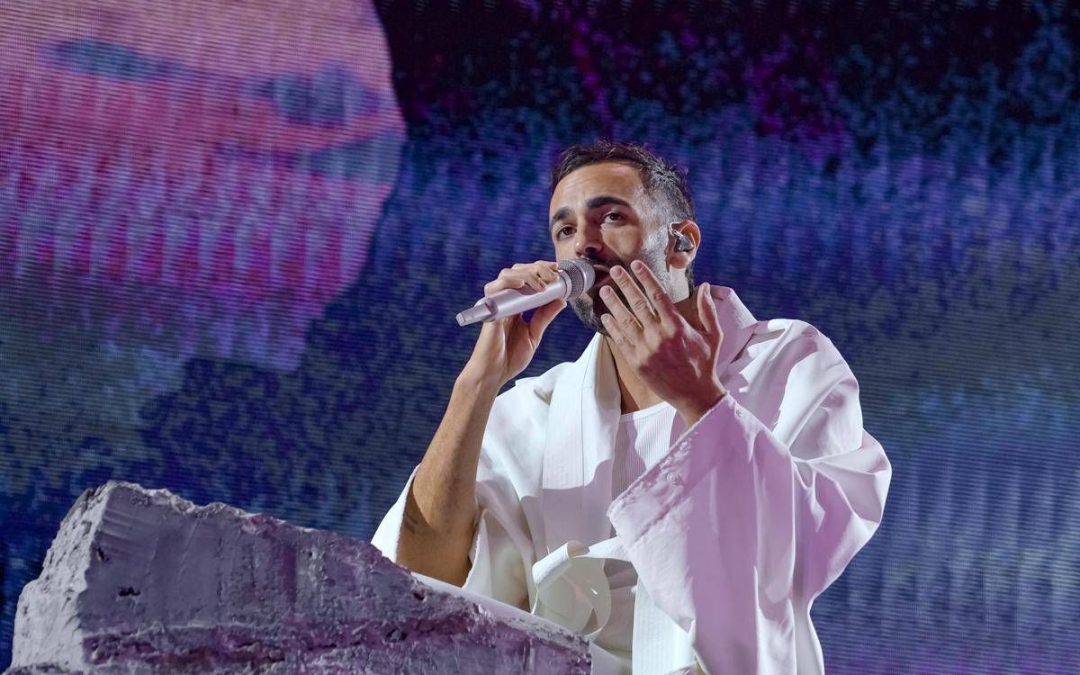 Marco Mengoni apre ‘Allo Sbagliato’, un locale di musica e comicità a Milano: “Sarà offline, no smartphone”