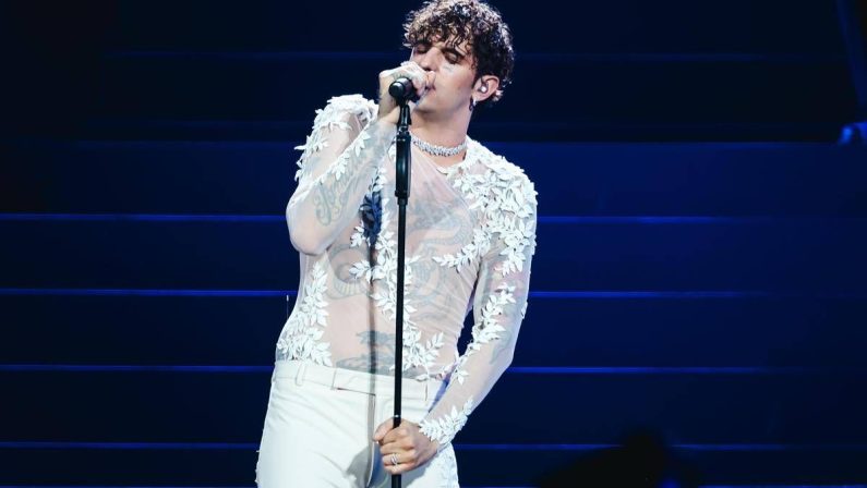 Achille Lauro show a San Siro, il concerto-evento va in onda stasera su Canale 5