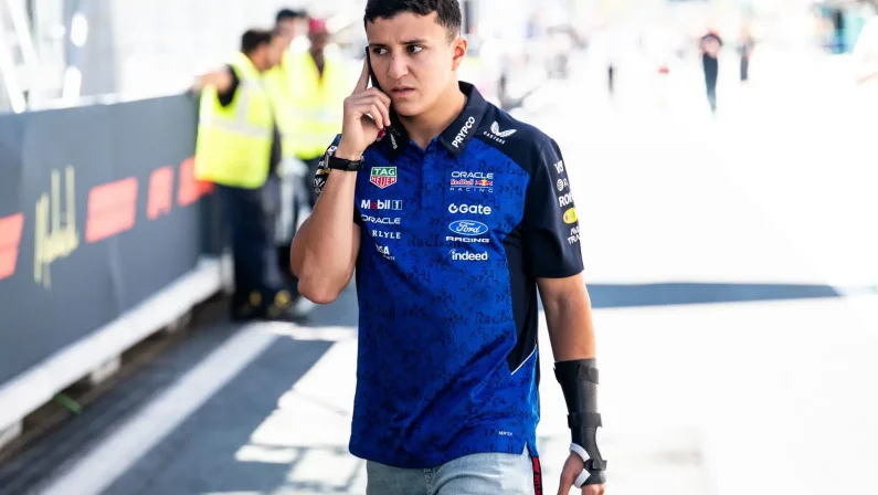 F1, Isack Hadjar torna in pista in Azerbaigian dopo l’infortunio al polso