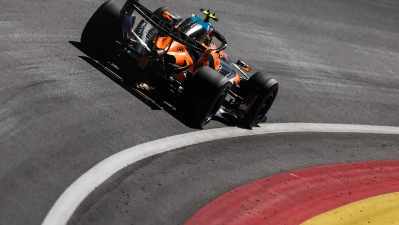 F1, pole di Norris a Madrid davanti ad Antonelli. Hamilton 4°, Leclerc 5°