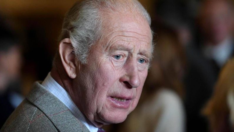 Re Carlo, l’appello ai giganti dell’IA: “Resti al servizio dell’umanità”