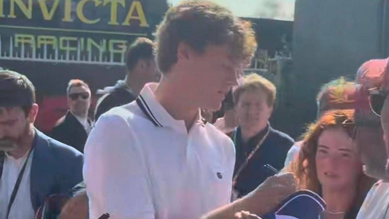 Gp Monza, ecco Sinner: l’arrivo da superstar nel paddock F1