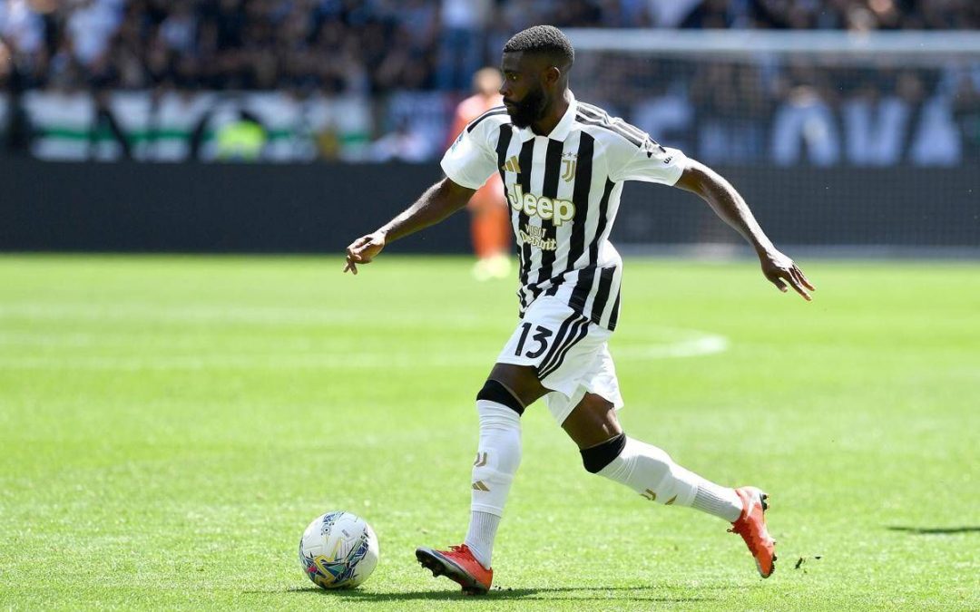 Juventus, infortunio per Boga: rischio stiramento