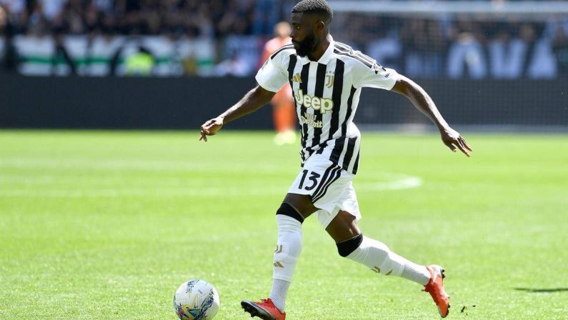 Juventus, infortunio per Boga: rischio stiramento