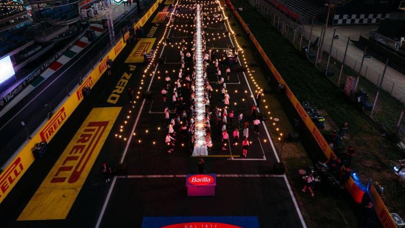 Barilla, con ‘La tavolata’ riunisce la famiglia del paddock sulla griglia di partenza di Monza﻿