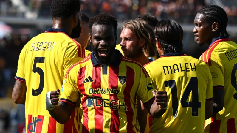 Il Lecce piega il Monza al Via del Mare, 3-2 con doppietta di Coulibaly