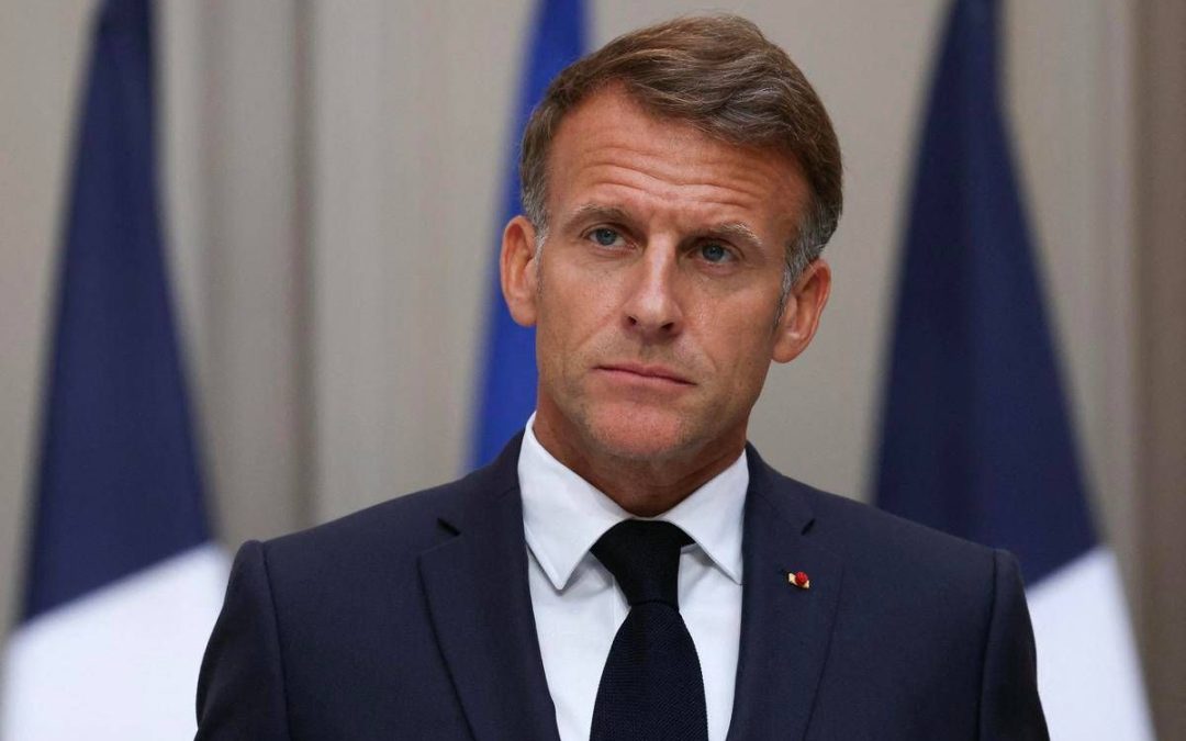 Francia si prepara ad attacchi dalla Russia, Macron: “Chiesto piano contro droni”
