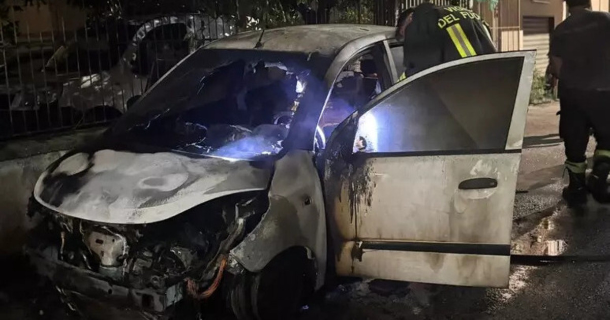 https://www.quotidianodelsud.it/wp-content/uploads/2026/09/marano-fiamme-auto-disabile.jpg