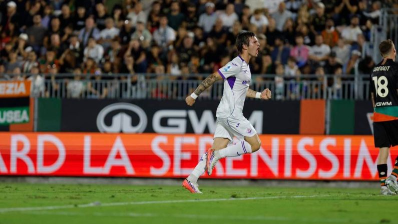 Buona la prima per Vanoli, la Fiorentina vince 4-2 a Venezia con una tripletta di Mastantuono
