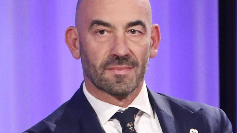 Bassetti e lo studio sul tonno: “Parassiti e disturbi se pesce crudo o poco cotto”