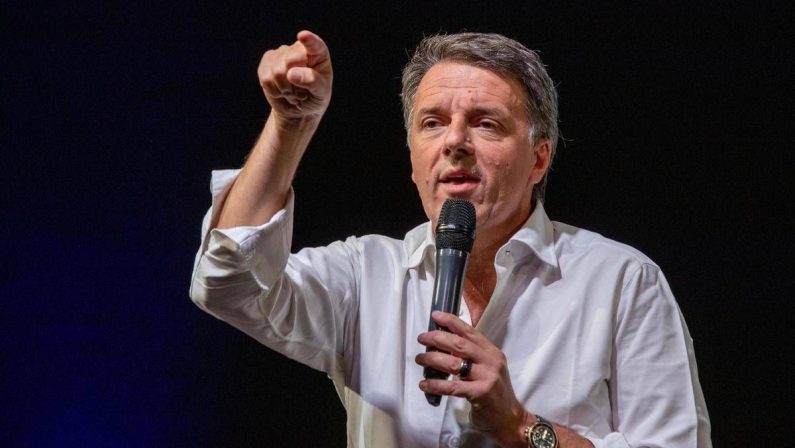 Centrosinistra, Renzi apre a Conte: “Se vince le primarie lo sosterrò”