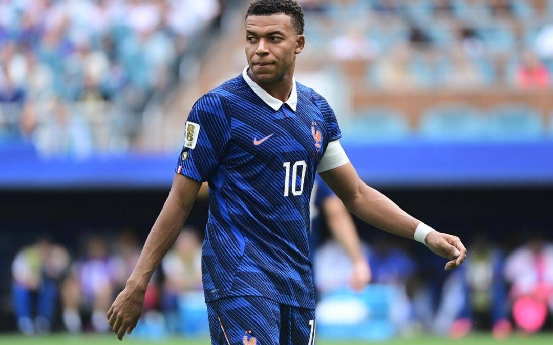 Mbappé: “Io come Ronaldo? La Francia non mi farà mai giocare fino a 41 anni”