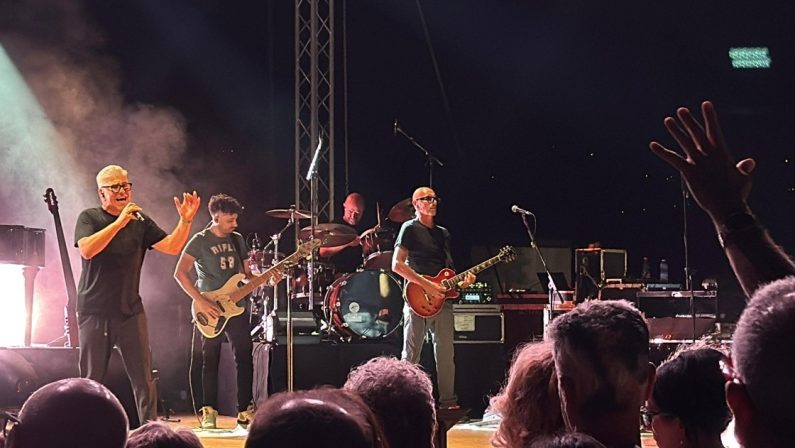 Birriamo, dagli anni ’90 a Zarrillo e Fred De Palma: tre notti e una piazza che canta a Settimo di Montalto