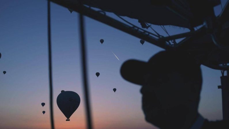 Colpito dalla cesta di una mongolfiera, turista tedesco muore in Svizzera