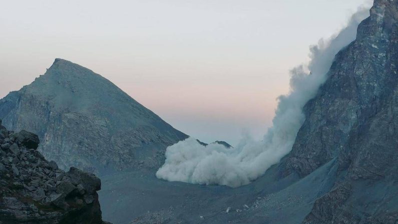 Frana si stacca dal Monviso, verifiche su persone coinvolte