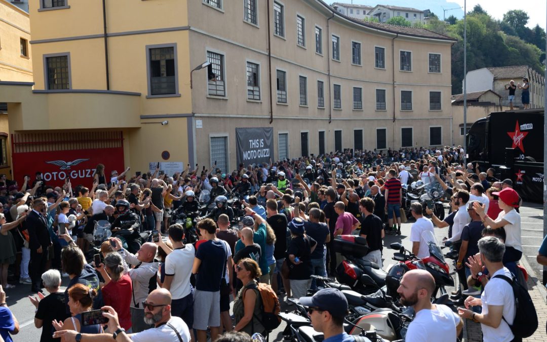 In più di 60 mila a Mandello del Lario per le Giornate Mondiali Moto Guzzi