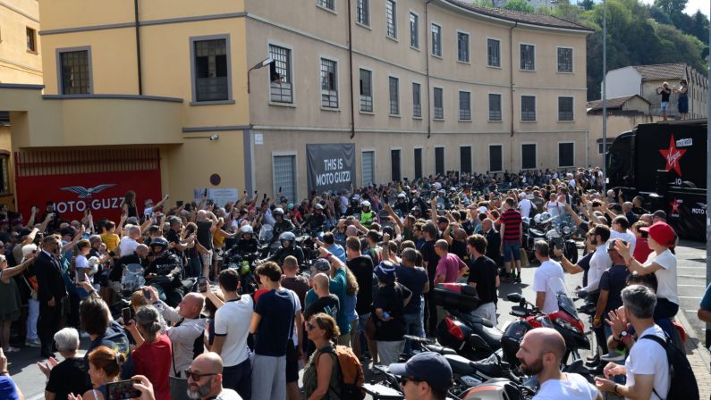 In più di 60 mila a Mandello del Lario per le Giornate Mondiali Moto Guzzi