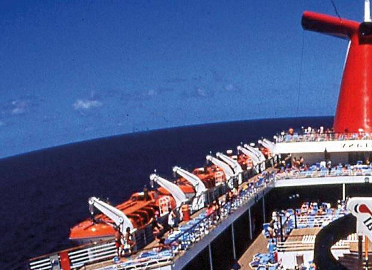 https://www.quotidianodelsud.it/wp-content/uploads/2026/09/navecrociera-carnival-ipa-fg.jpeg