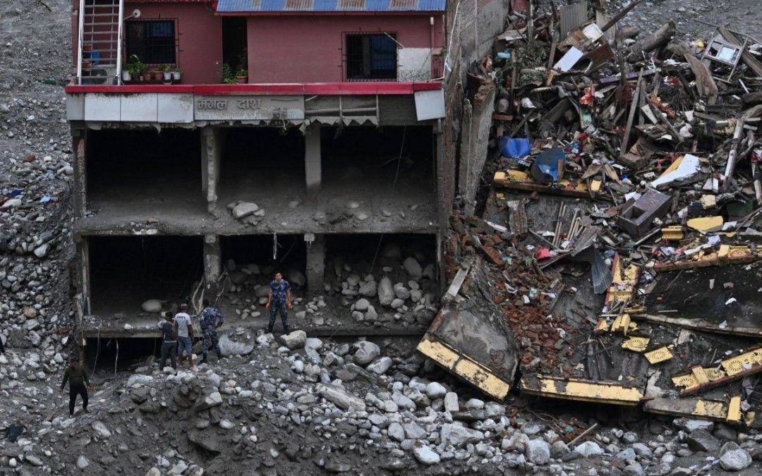 Alluvione in Nepal e Tibet, i morti sono più di 1.000