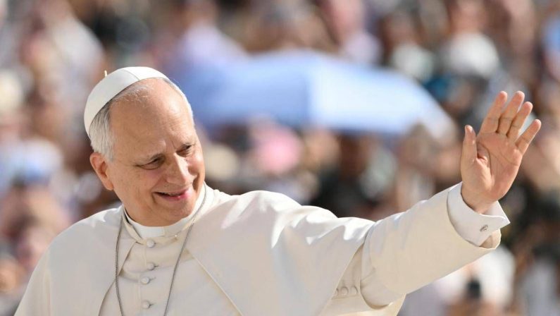 Papa Leone compie 71 anni: gli auguri dal mondo