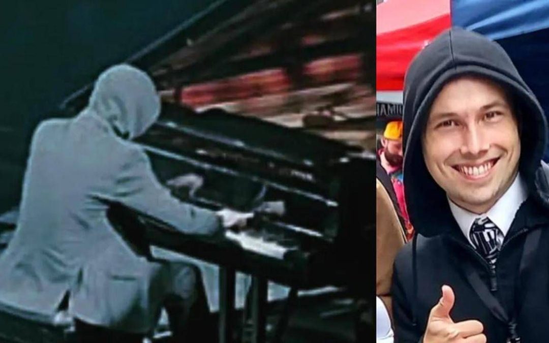 Due anni fa era un senzatetto che suonava in chiesa, poi i suoi video sono diventati virali: ora ha una casa e 50mila sterline da dare in beneficenza