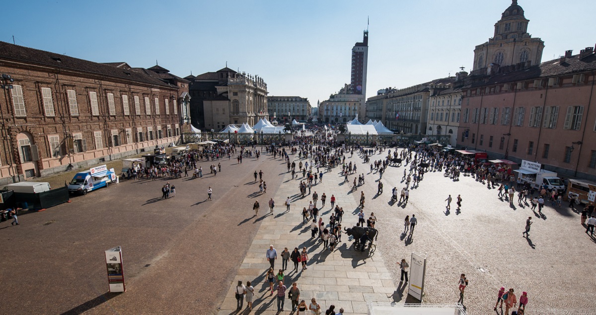 https://www.quotidianodelsud.it/wp-content/uploads/2026/09/piazza-torino-terra-madre.jpg