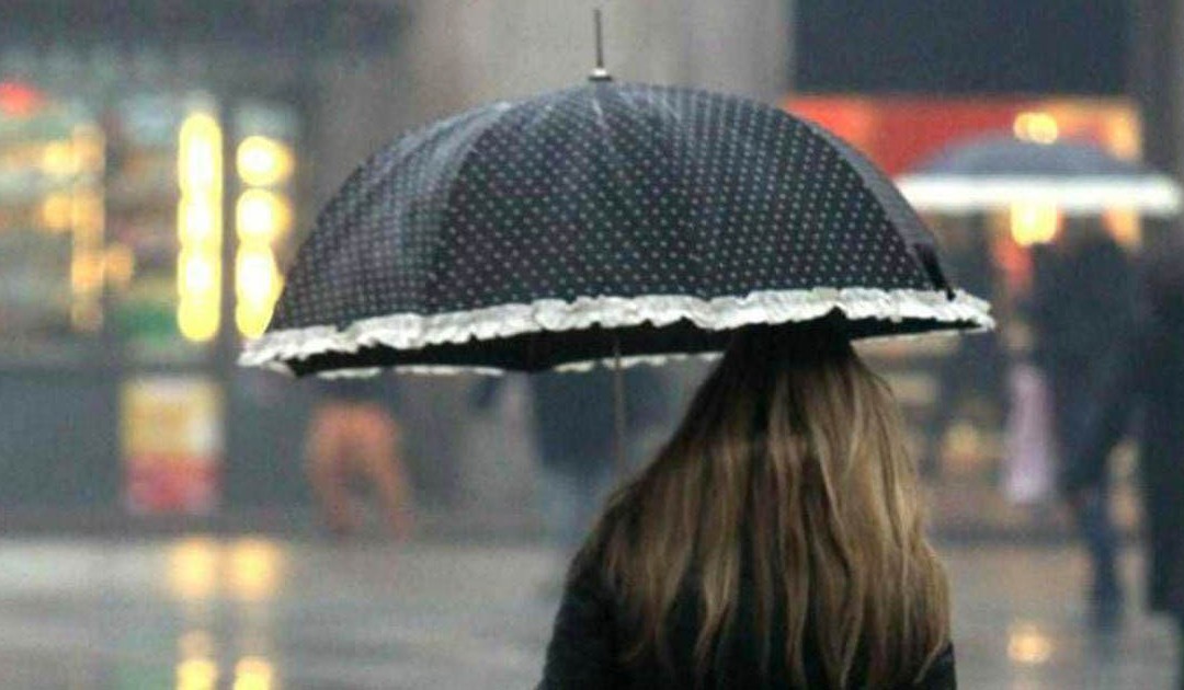 Sole e meno caldo sull’Italia, la pioggia resiste al Sud: le previsioni meteo