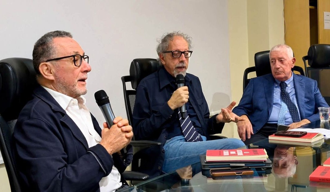 Un momento del dibattito
