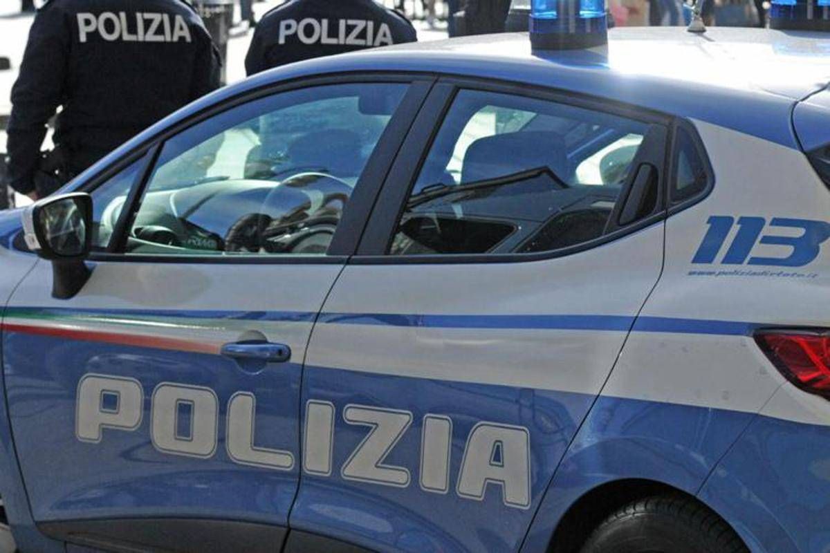 https://www.quotidianodelsud.it/wp-content/uploads/2026/09/polizia-agenti-auto-fg.jpeg