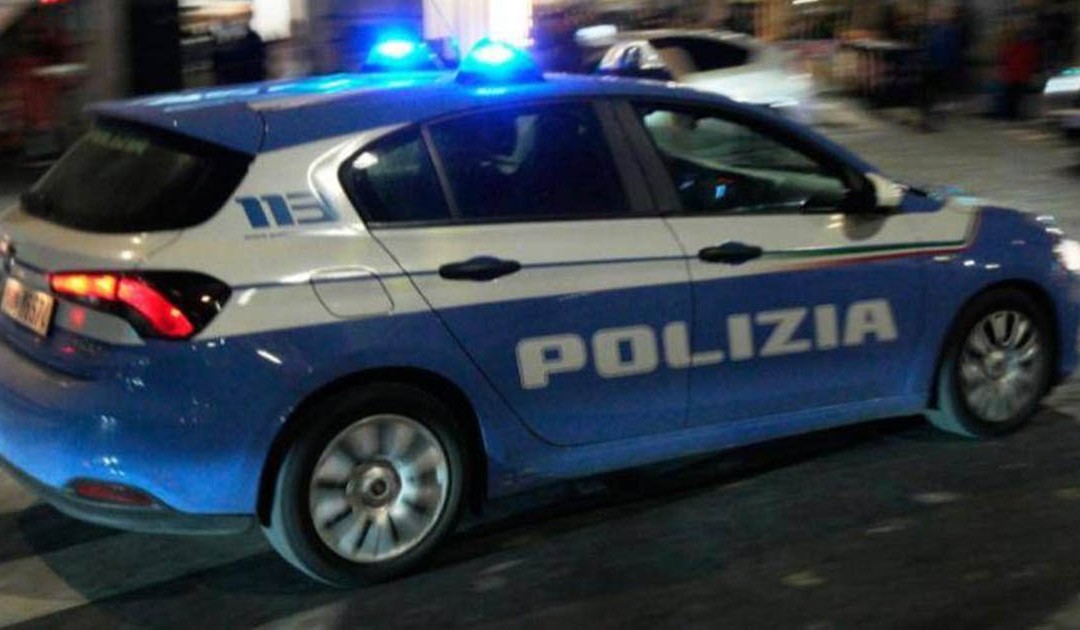 Avrebbe accoltellato l’ex compagno alla schiena, denunciata 30enne a Taranto