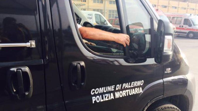 Nascosto nell’auto di una donna per entrare in Italia, 25enne tunisino muore sul traghetto verso Palermo