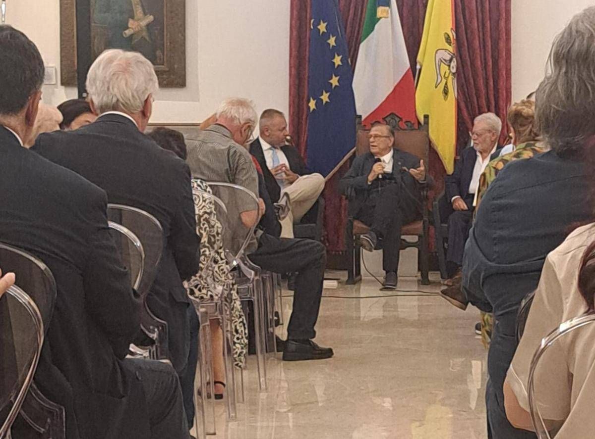 https://www.quotidianodelsud.it/wp-content/uploads/2026/09/premio-salvatorevecchio-us.jpeg