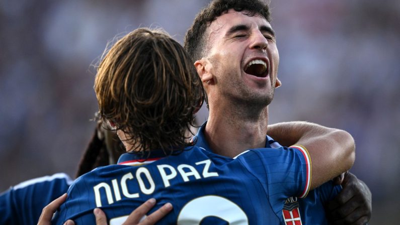 Il Como non stecca contro il Parma, 2-1 e terza vittoria consecutiva in campionato