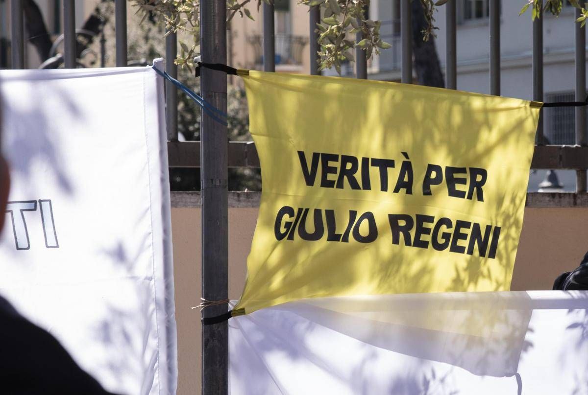 https://www.quotidianodelsud.it/wp-content/uploads/2026/09/regeni-striscione7-fg-ipa.jpeg