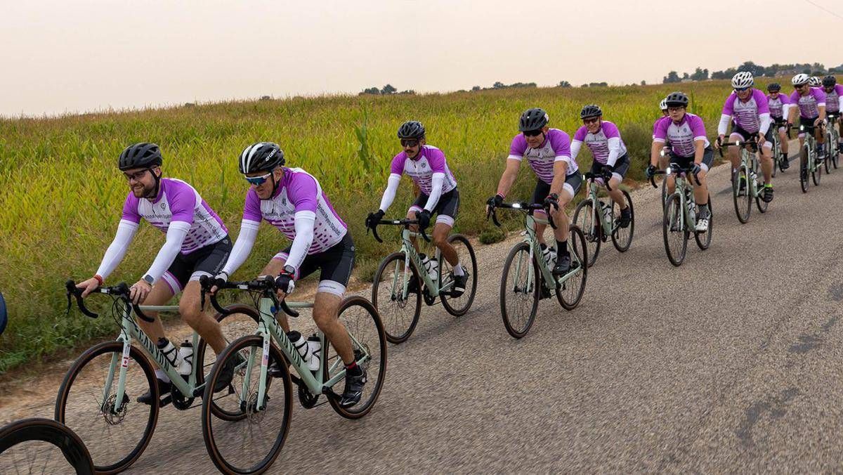 https://www.quotidianodelsud.it/wp-content/uploads/2026/09/riders-along-field-1395x786.jpeg