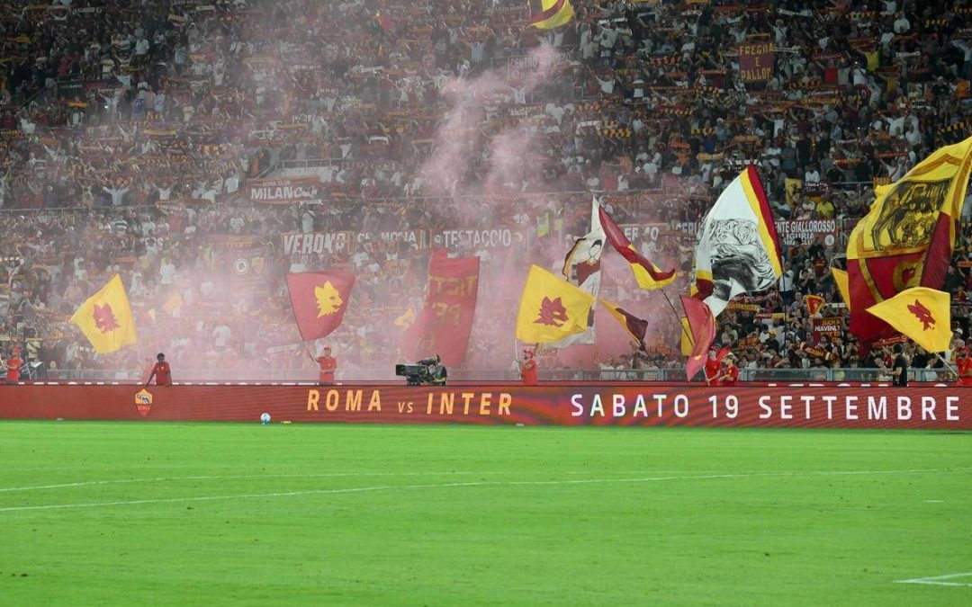 Saluti romani in curva Sud durante Roma-Atalanta all’Olimpico: 14 identificati