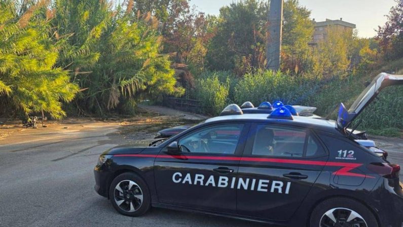 Roma, trovato cadavere in un parco di Tor Sapienza: sul corpo ferite da arma da taglio