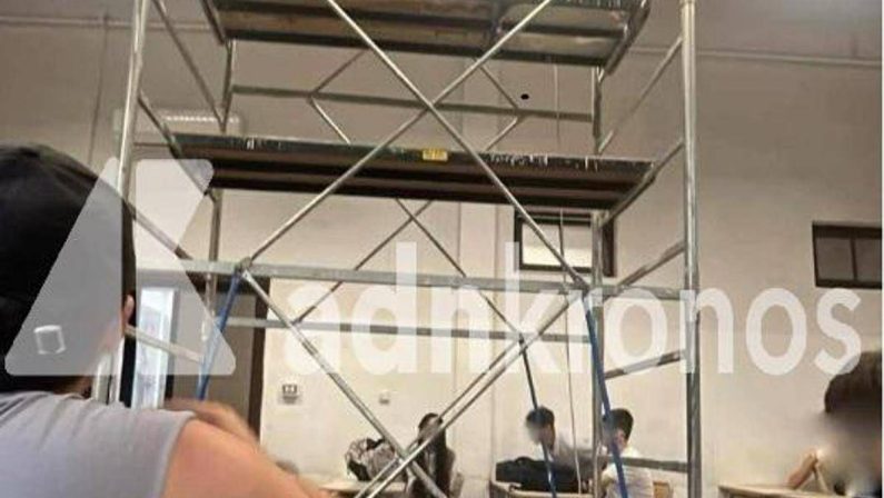 Primo giorno di scuola, a Roma studenti in classe con l’impalcatura