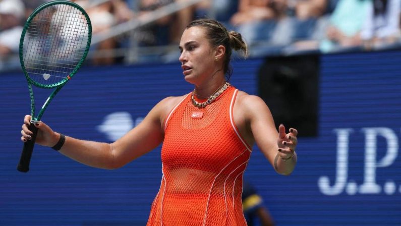 US Open, Sabalenka litiga ancora con un giornalista: “Pensa prima di parlare”