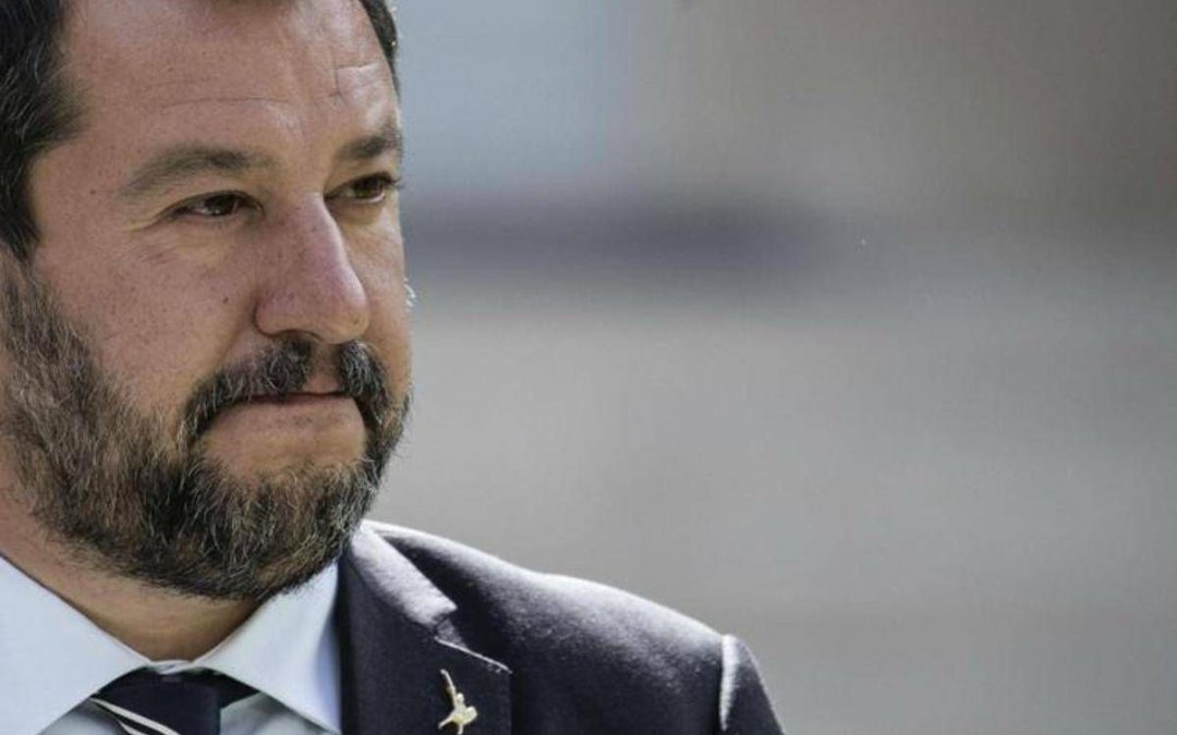 Lega, il vecchio Carroccio ‘bussa’ alla porta di Salvini: quel simbolo registrato in Belgio nel 2020