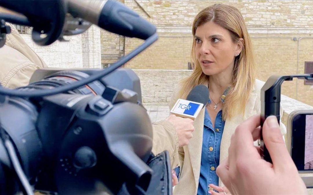 ‘Ti auguro stessa fine Mussolini’, donna indagata per post contro consigliera Fdi Perugia