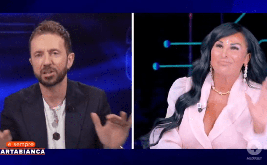 Caos a ‘È sempre Cartabianca’, botta e risposta tra Andrea Scanzi e Rita De Crescenzo – il video