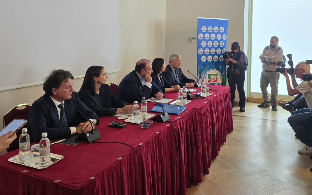 Forza Italia dà il via alla nuova segreteria regionale in Campania, un camper girerà tra i comuni