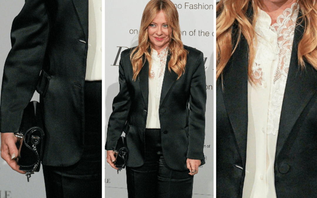 Tailleur nero e camicia bianca, alla cena della Fashion Week Meloni sceglie Ermanno Scervino