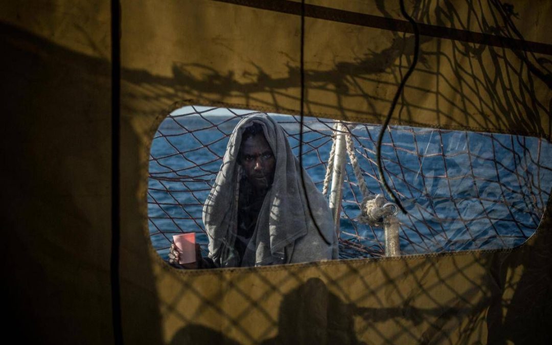 Naufragio nel Mediterraneo, Sea Watch: “Sei migranti dispersi, tre sono bambini”
