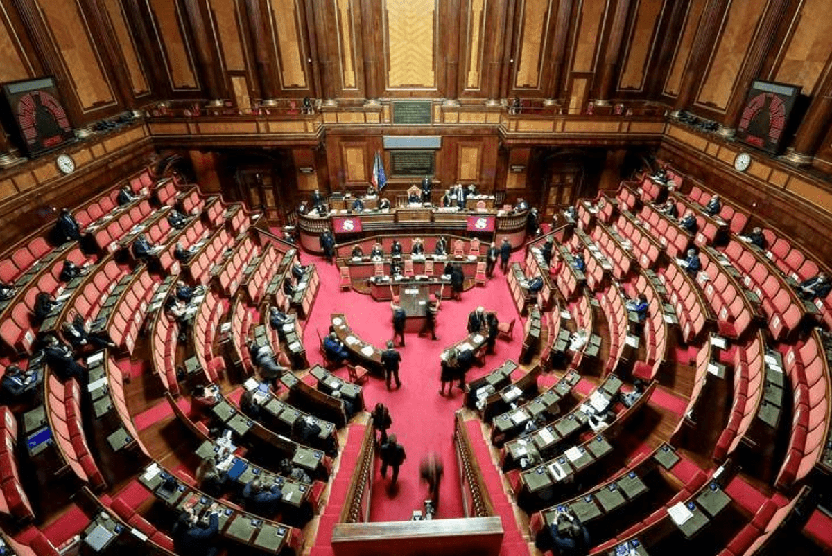 https://www.quotidianodelsud.it/wp-content/uploads/2026/09/senato-aulaftg-2.png