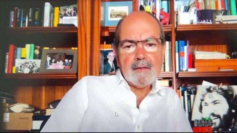 Farmaci, neurologo Stocchi: “Con formulazione a rilascio modificato meno pastiglie per il Parkinson”