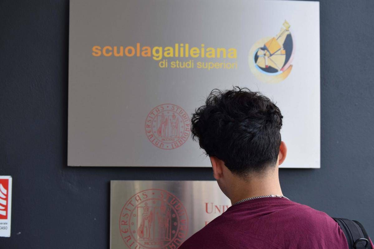 https://www.quotidianodelsud.it/wp-content/uploads/2026/09/studente-scuola-galileiana-archivio-comm.jpeg