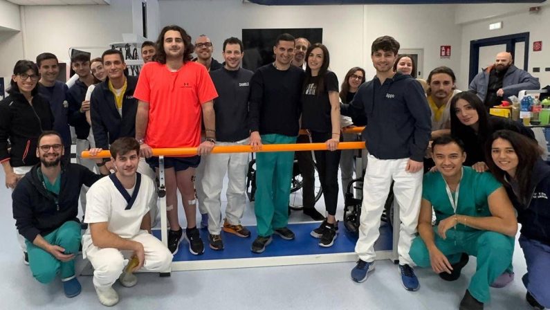 Con una lesione completa al midollo tornano a camminare, il risultato ottenuto da una ricerca made in Italy